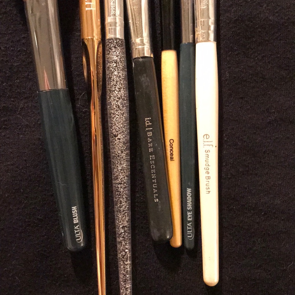 💛 2 for $20 Set of 7 makeup brushes - Picture 3 of 3